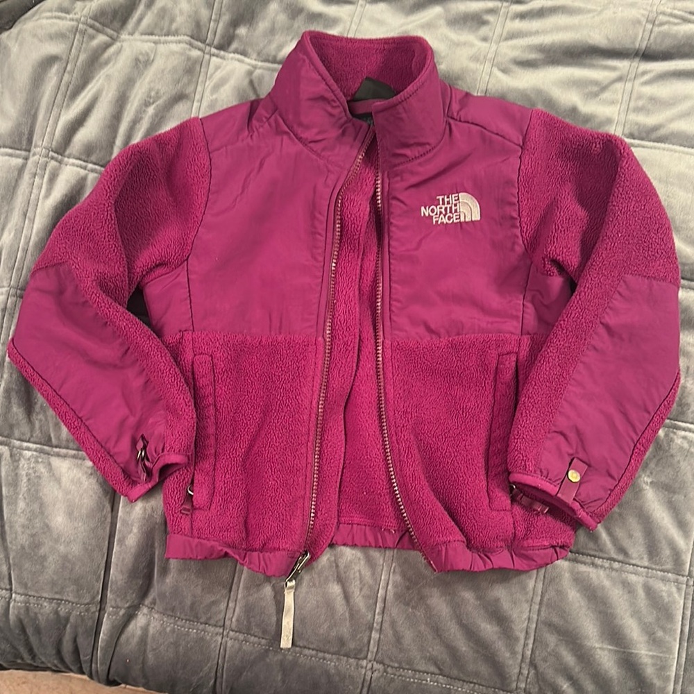 The North Face Kids' 5t magenta Jacket